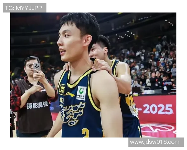 广东宏远与上海久事激战正酣徐杰能否引领球队逆袭成功 广东宏远与上海久事激战正酣徐杰能否引领球队逆袭成功